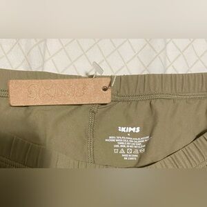 Skims Biker Shorts new with tag size medium